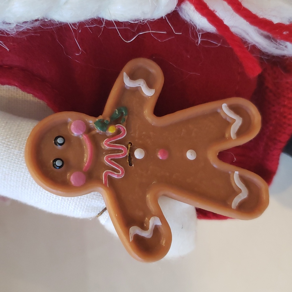 North Pole Trading Co. Baker Gnome - Picture 7 of 13